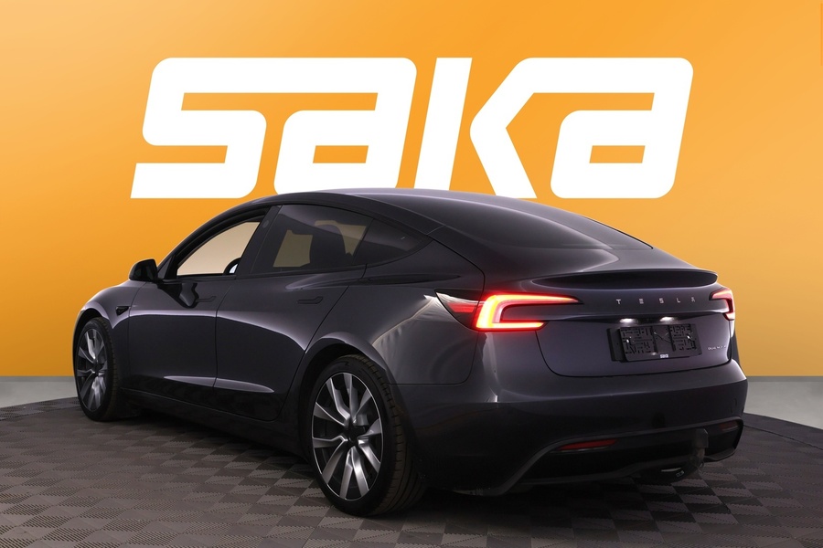 Tesla Model 3 vaihtoauto