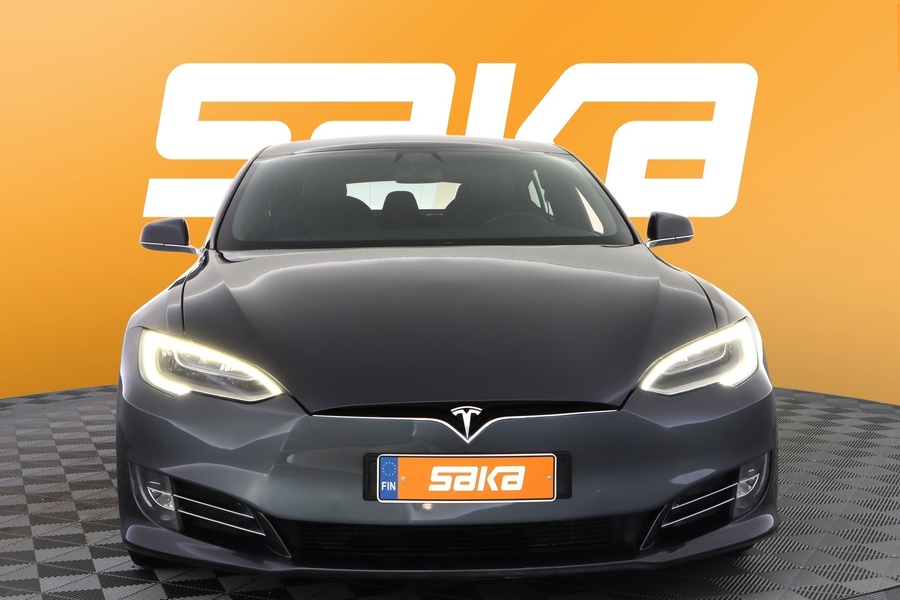 Tesla Model S vaihtoauto