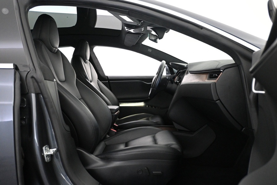 Tesla Model S vaihtoauto