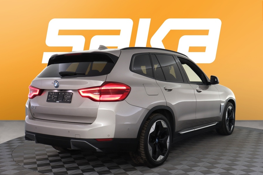 BMW iX3 vaihtoauto