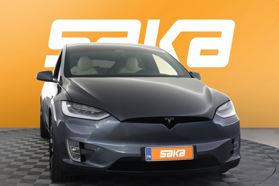 Tesla Model X vaihtoauto