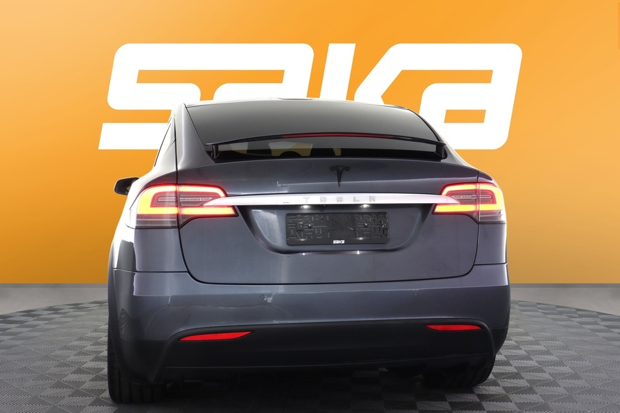 Tesla Model X vaihtoauto