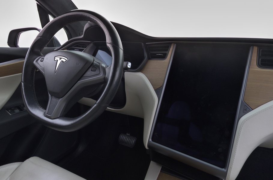 Tesla Model X vaihtoauto