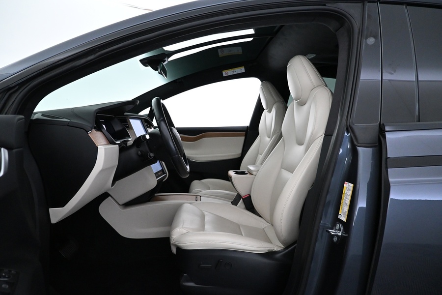 Tesla Model X vaihtoauto