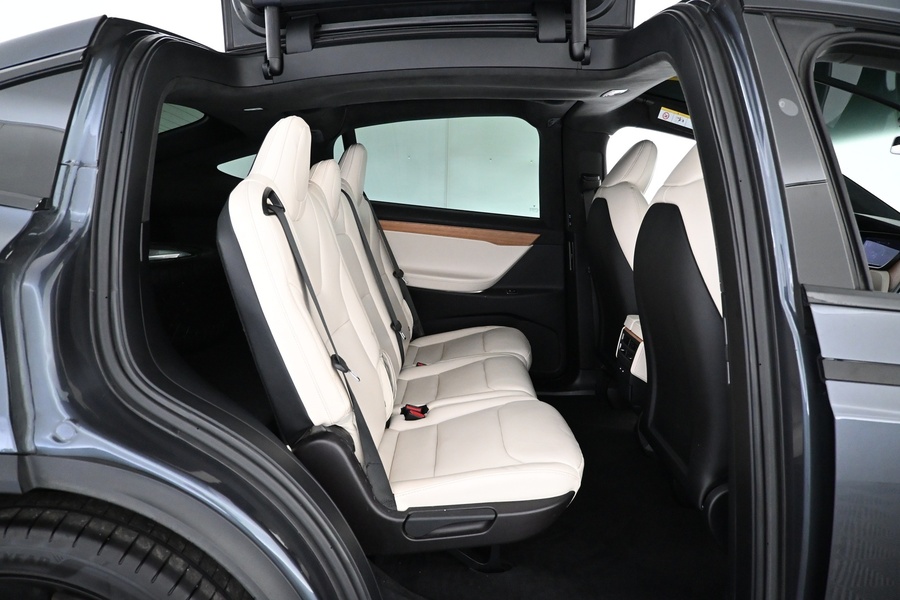 Tesla Model X vaihtoauto