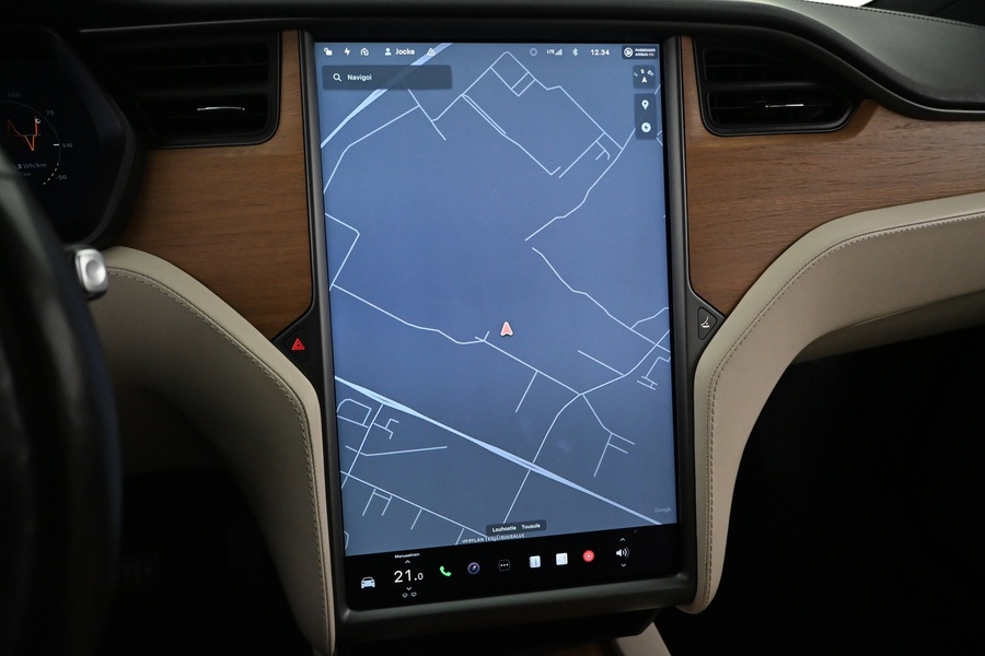 Tesla Model X vaihtoauto