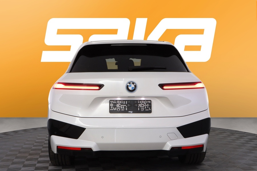 BMW iX vaihtoauto