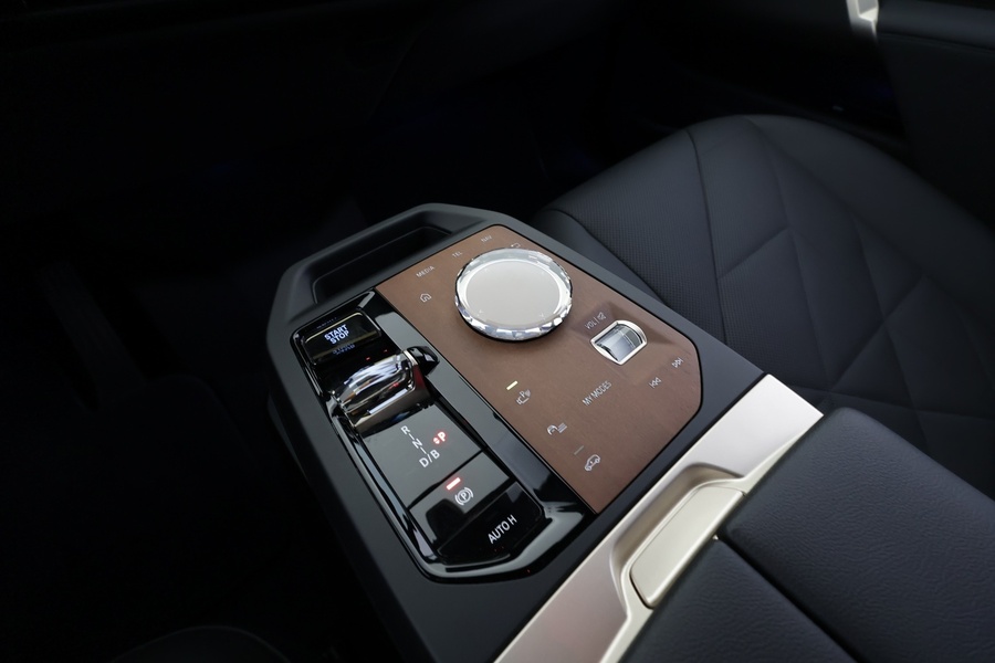 BMW iX vaihtoauto