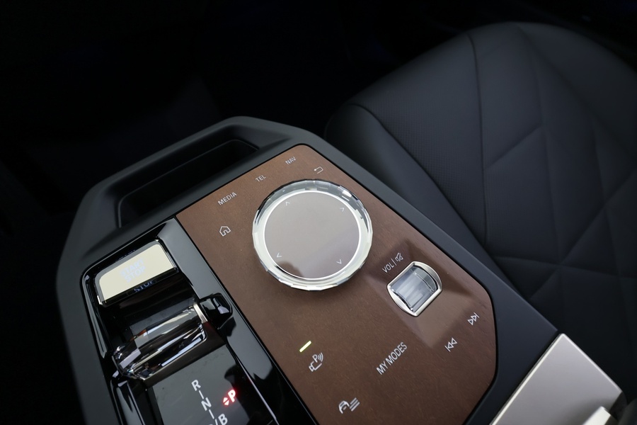 BMW iX vaihtoauto