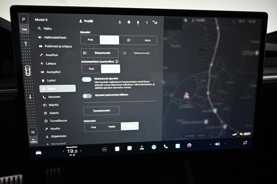 Tesla Model S vaihtoauto