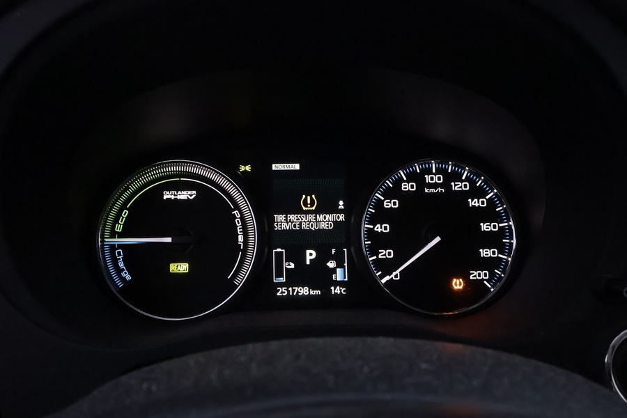 Mitsubishi Outlander vaihtoauto