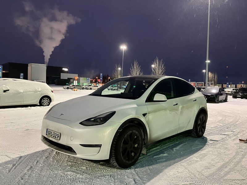 Tesla Model Y vaihtoauto