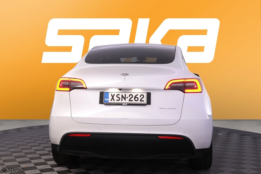 Tesla Model Y vaihtoauto