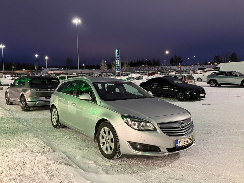 Opel Insignia vaihtoauto