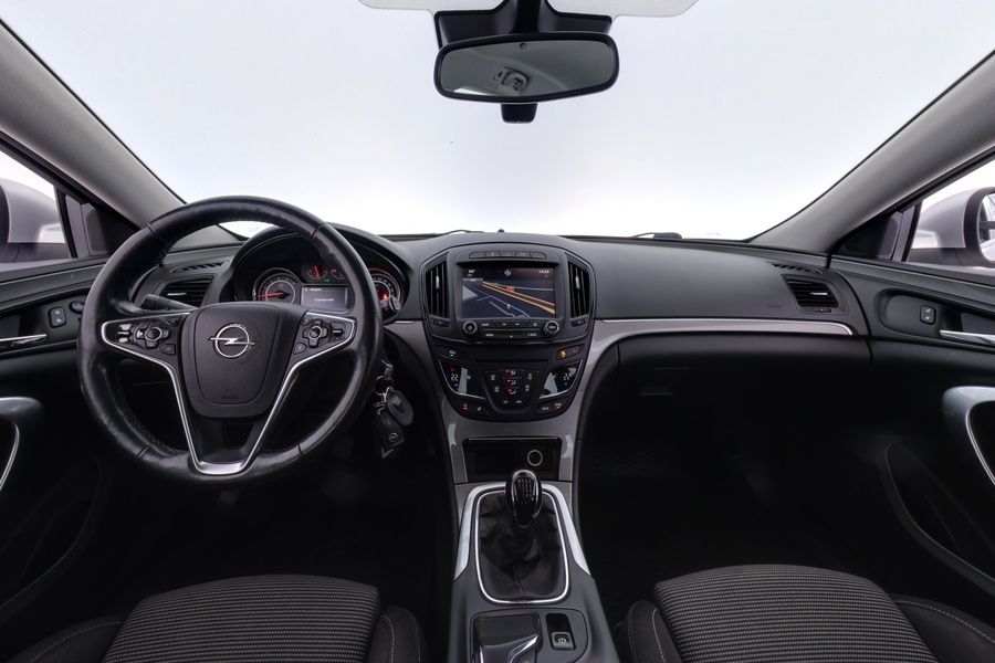 Opel Insignia vaihtoauto