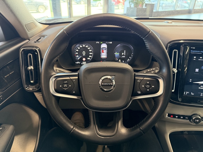 Volvo XC40 vaihtoauto