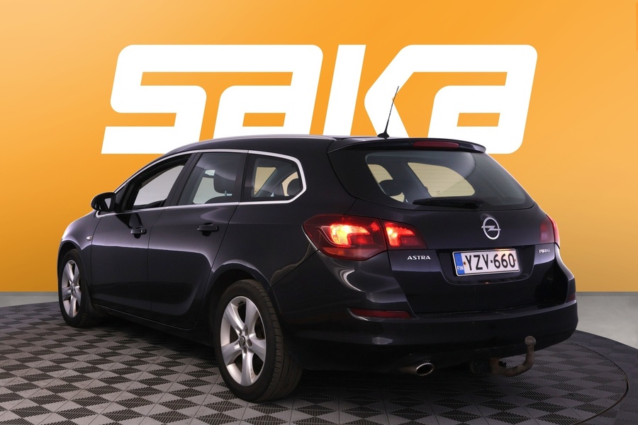 Opel Astra vaihtoauto