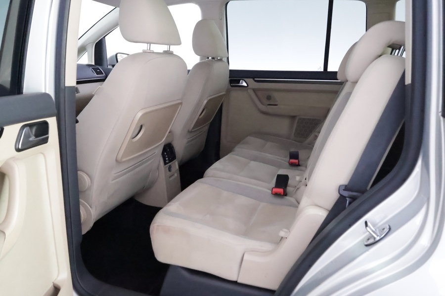 Volkswagen Touran vaihtoauto