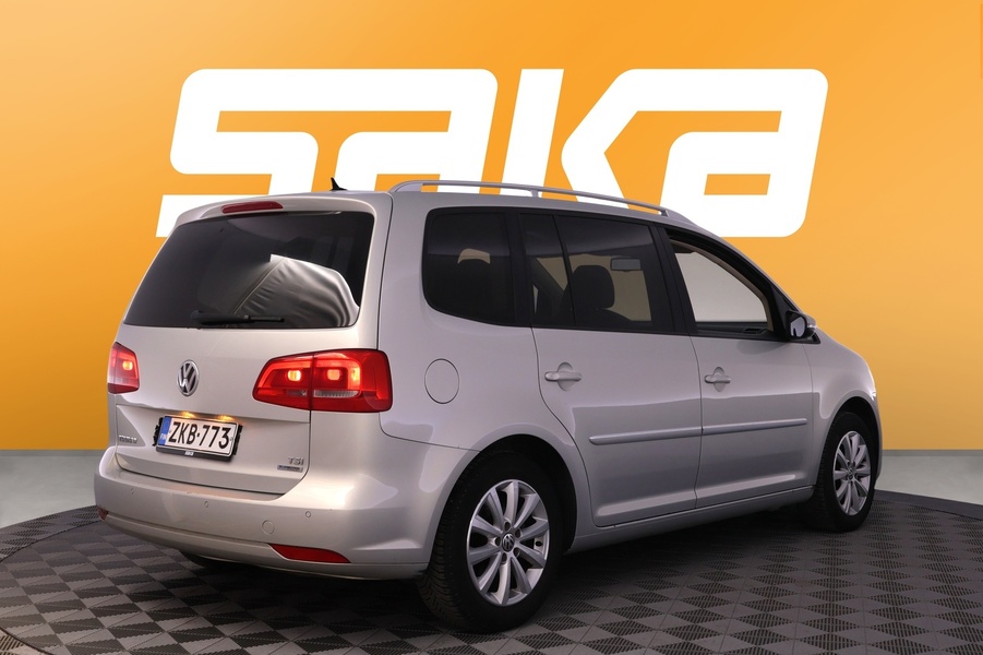 Volkswagen Touran vaihtoauto