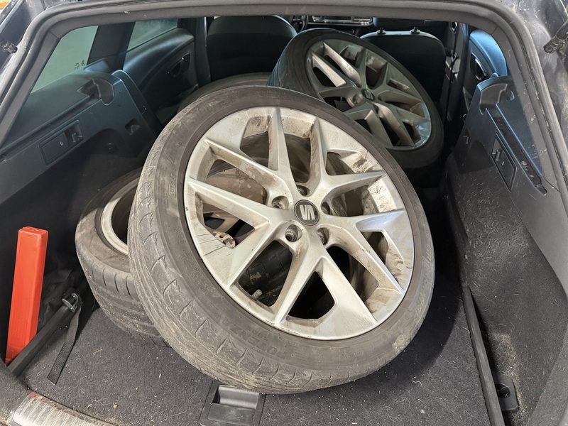 SEAT Leon vaihtoauto