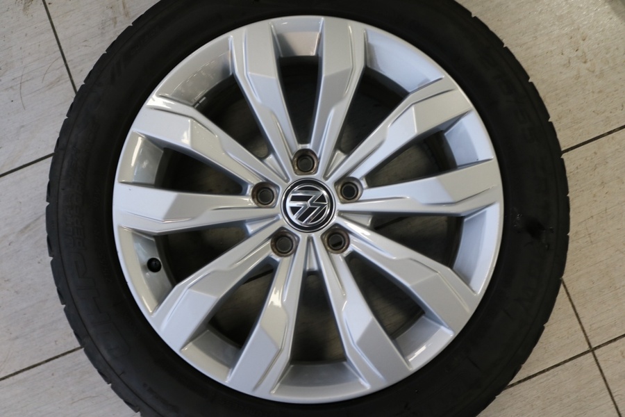 Volkswagen T-Roc vaihtoauto