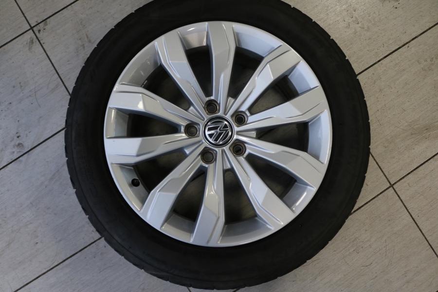 Volkswagen T-Roc vaihtoauto