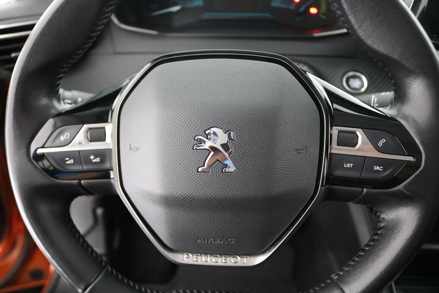 Peugeot e-2008 vaihtoauto