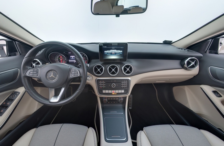 Mercedes-Benz GLA vaihtoauto