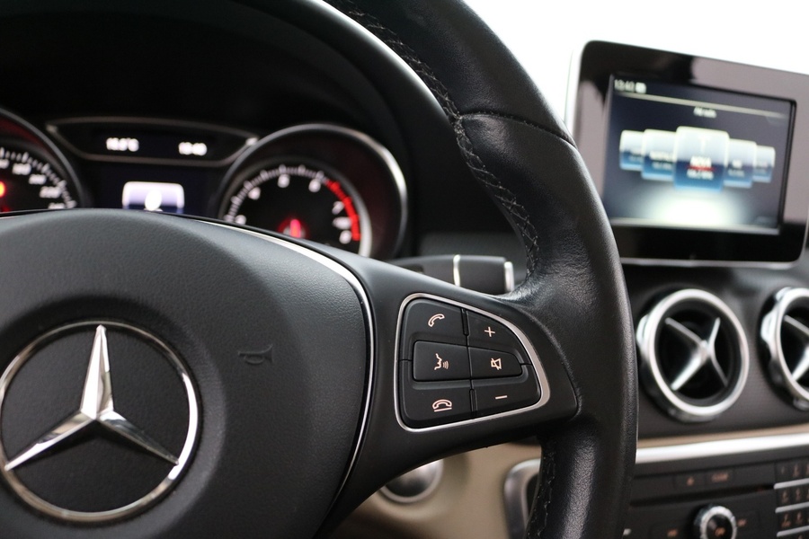 Mercedes-Benz GLA vaihtoauto