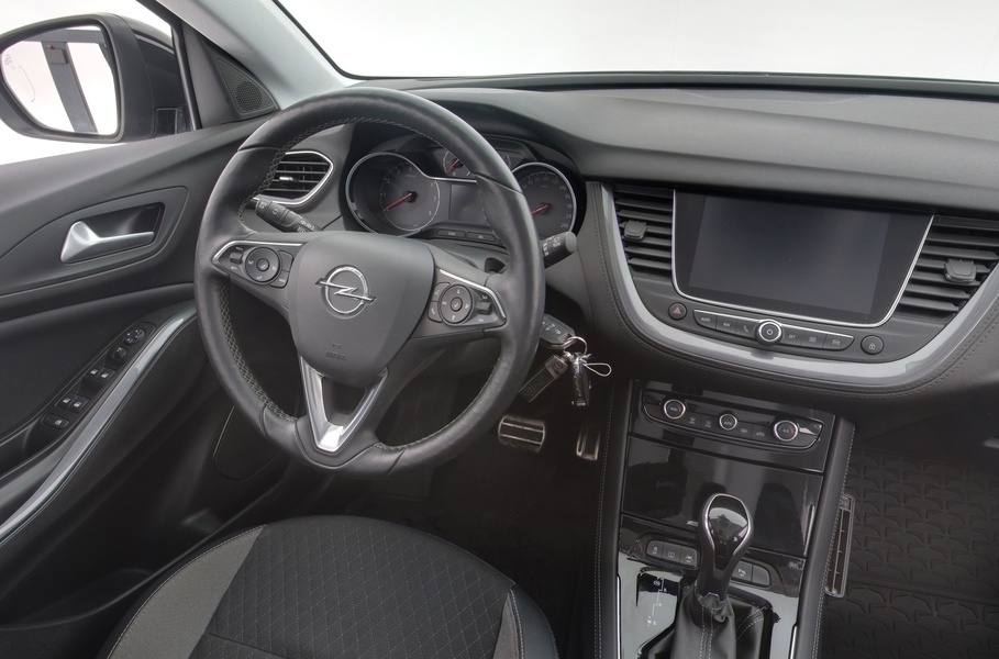 Opel Grandland X vaihtoauto