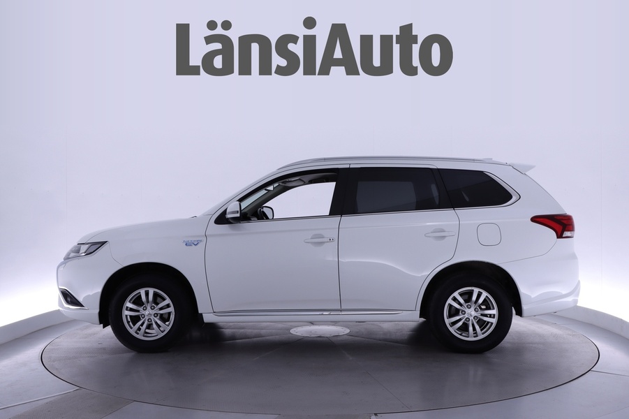 Mitsubishi Outlander PHEV vaihtoauto