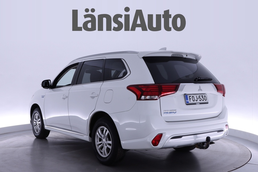 Mitsubishi Outlander PHEV vaihtoauto