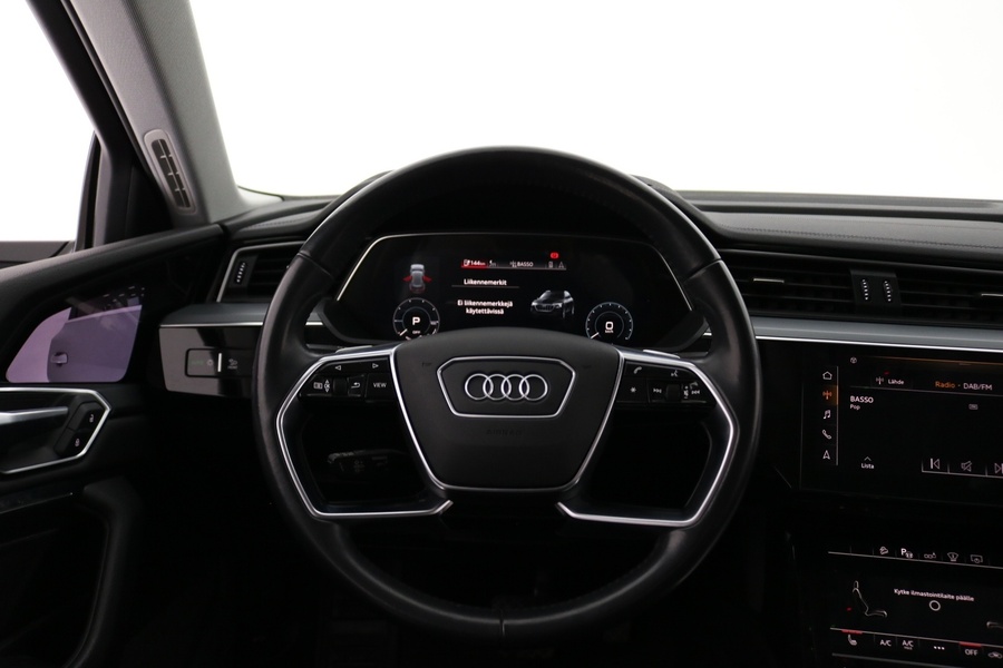 Audi e-tron vaihtoauto