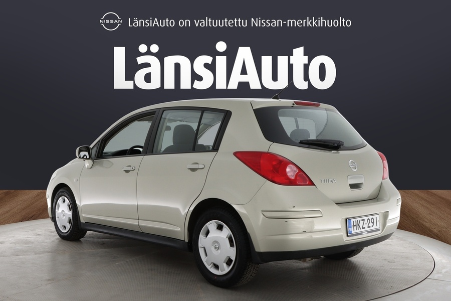 Nissan Tiida vaihtoauto