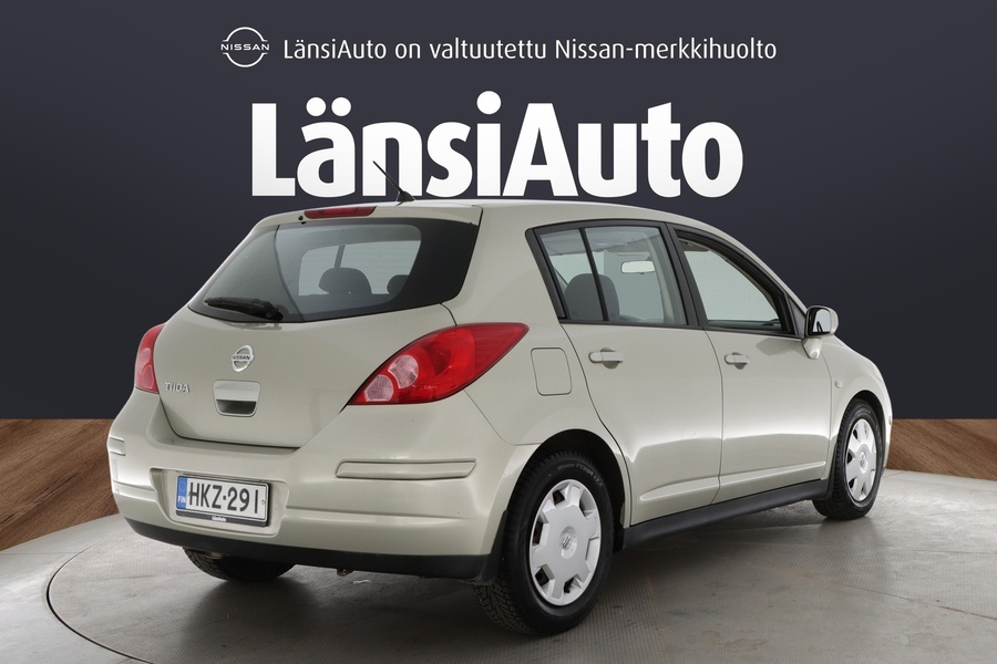 Nissan Tiida vaihtoauto