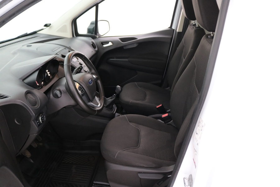 Ford Transit Courier vaihtoauto