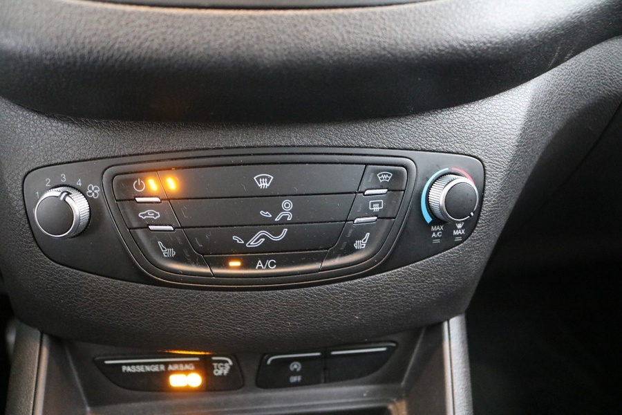 Ford Transit Courier vaihtoauto