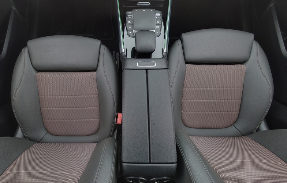 Mercedes-Benz EQB vaihtoauto