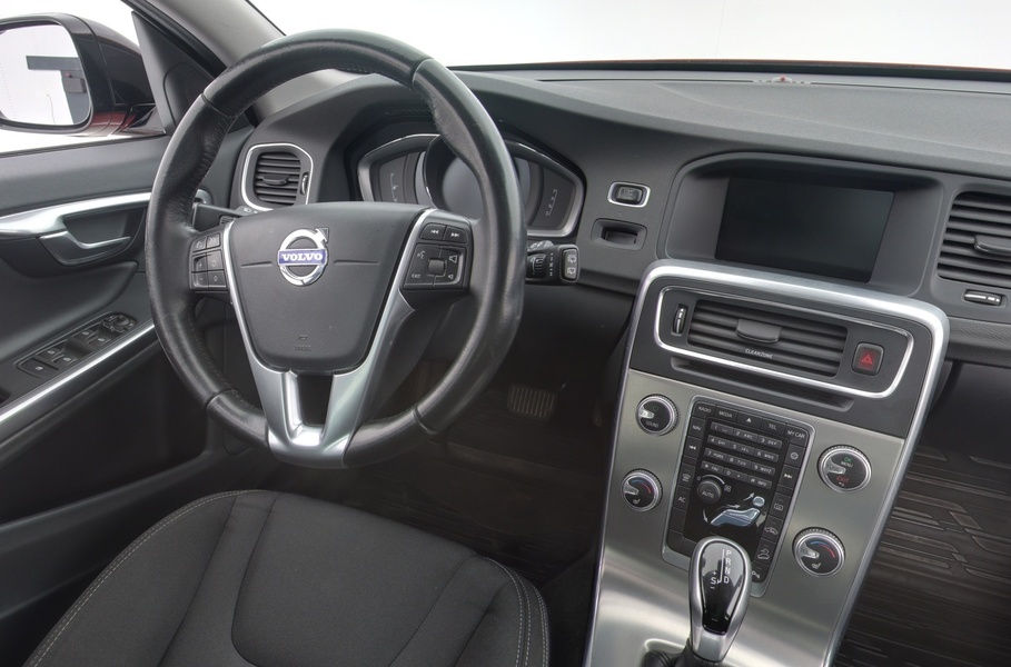 Volvo V60 Cross Country vaihtoauto