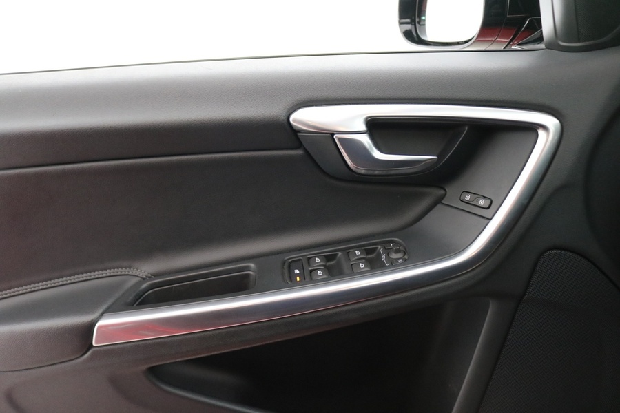 Volvo V60 Cross Country vaihtoauto