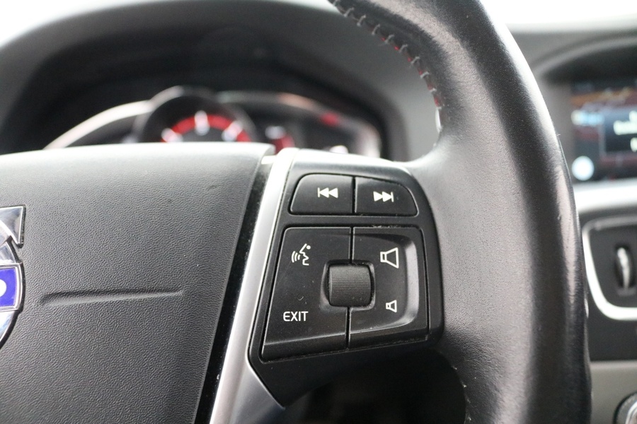 Volvo V60 Cross Country vaihtoauto