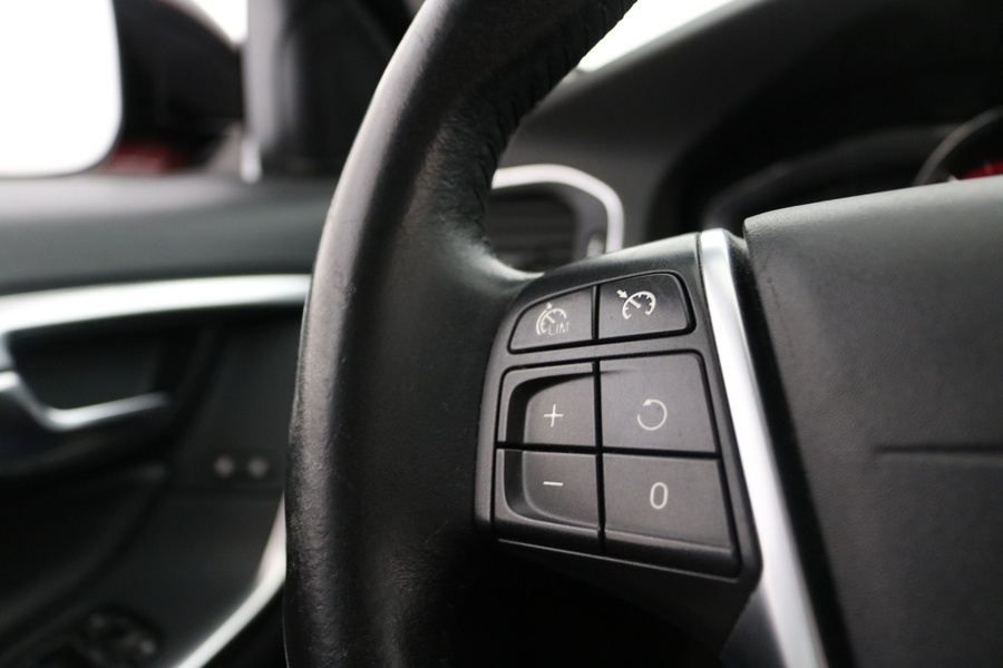 Volvo V60 Cross Country vaihtoauto