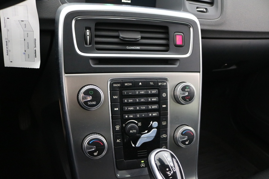 Volvo V60 Cross Country vaihtoauto