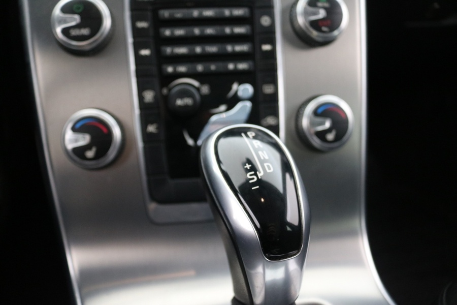 Volvo V60 Cross Country vaihtoauto