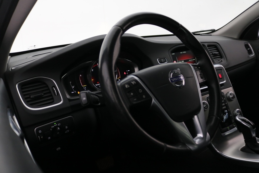 Volvo V60 Cross Country vaihtoauto