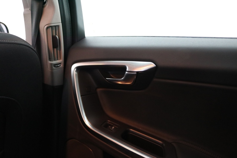 Volvo V60 Cross Country vaihtoauto