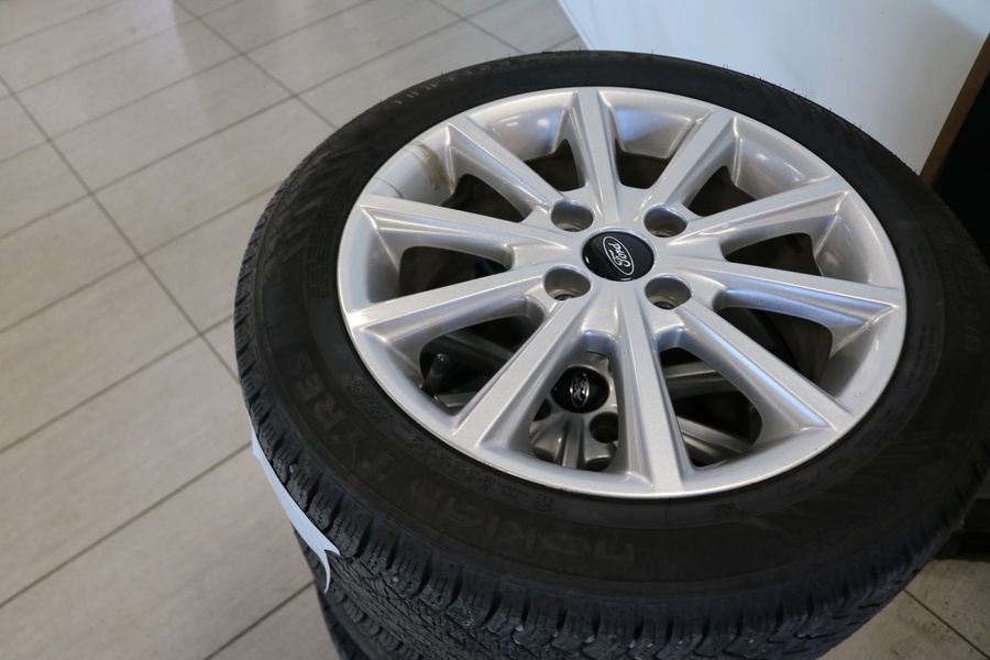 Ford Fiesta vaihtoauto