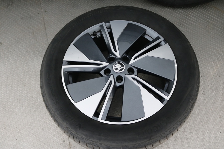 Skoda Enyaq vaihtoauto