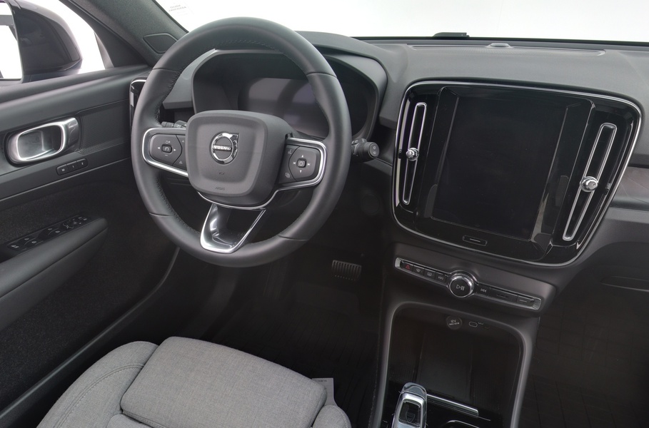 Volvo EX40 vaihtoauto