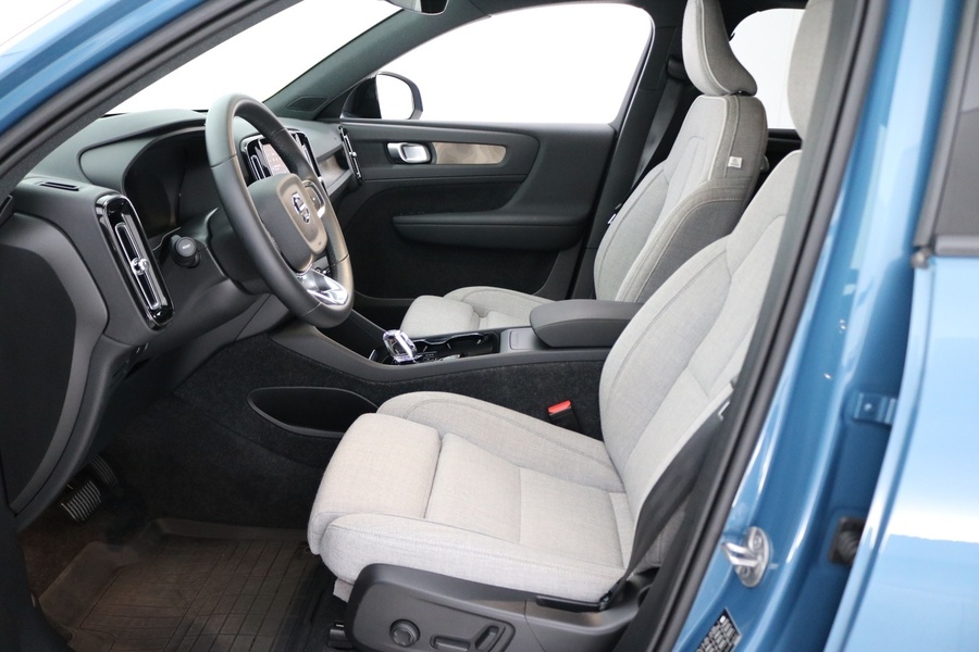 Volvo EX40 vaihtoauto